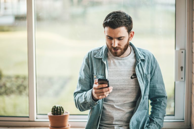 10 Things to Talk About in a Long Distance Relationship